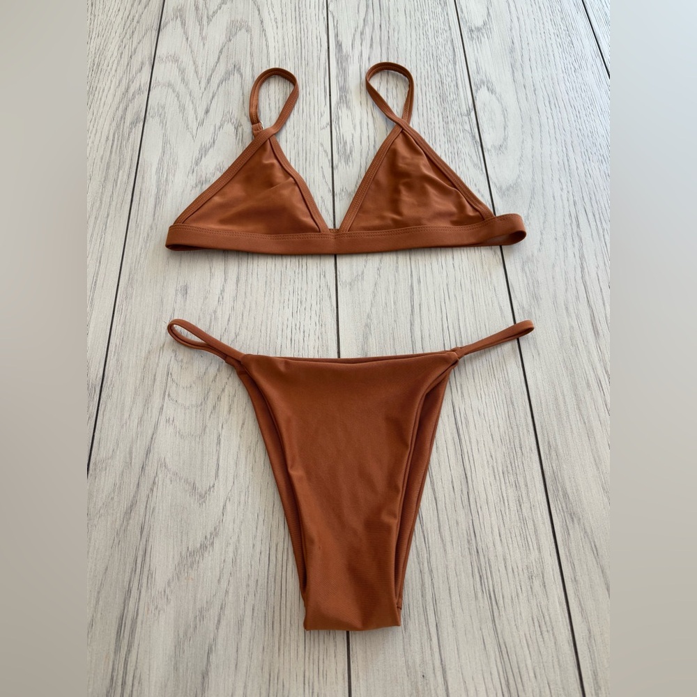 Unknown, bikini, rust color, small